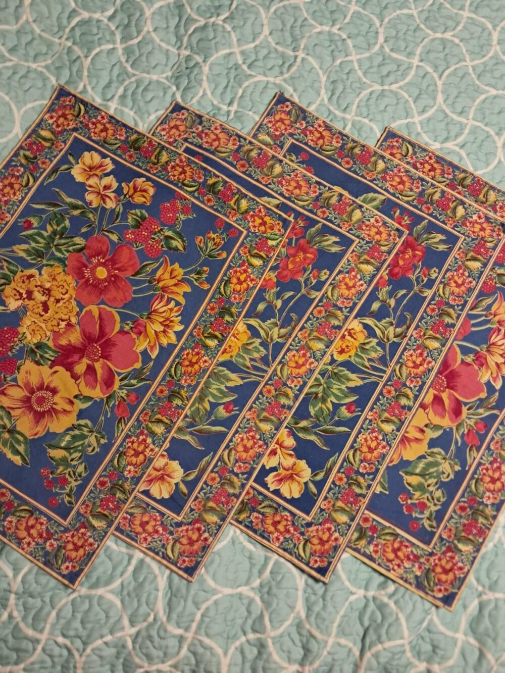 SET OF 4 BEAUTIFUL APRIL CORNELL FLORAL PLACEMATS